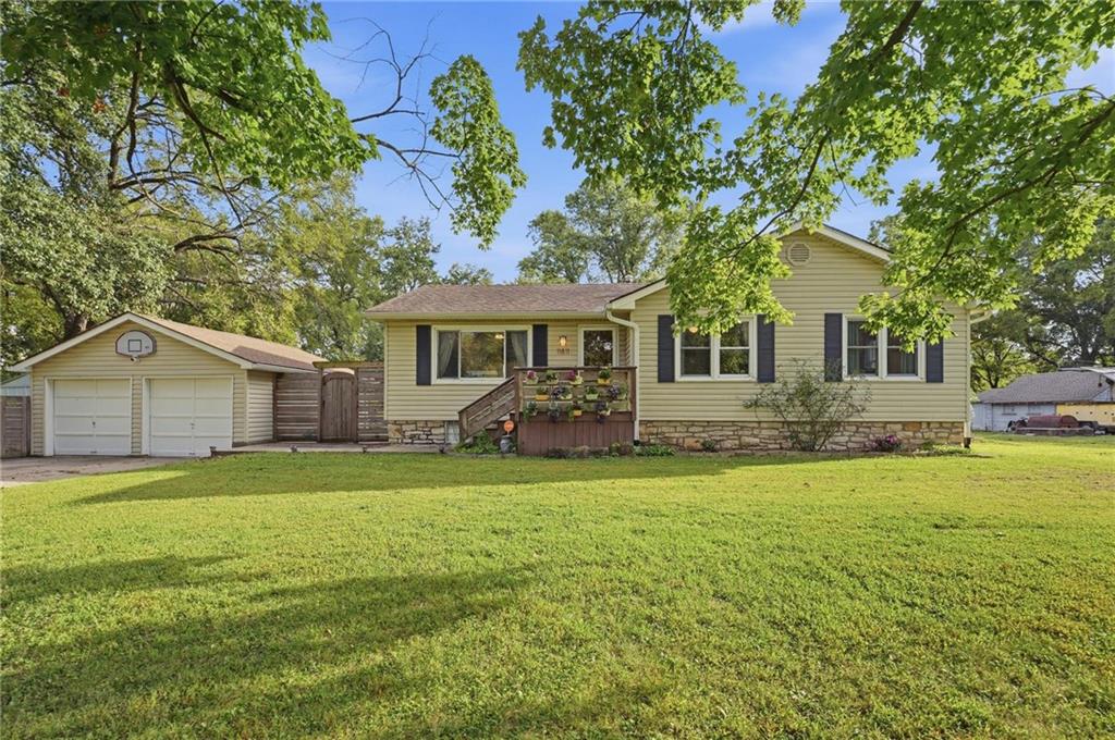 11811 E 53 Street Property Photo 1
