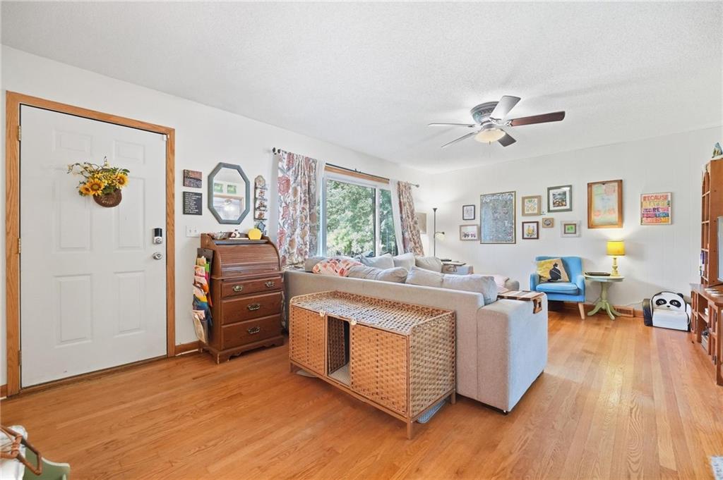 11811 E 53 Street Property Photo 5