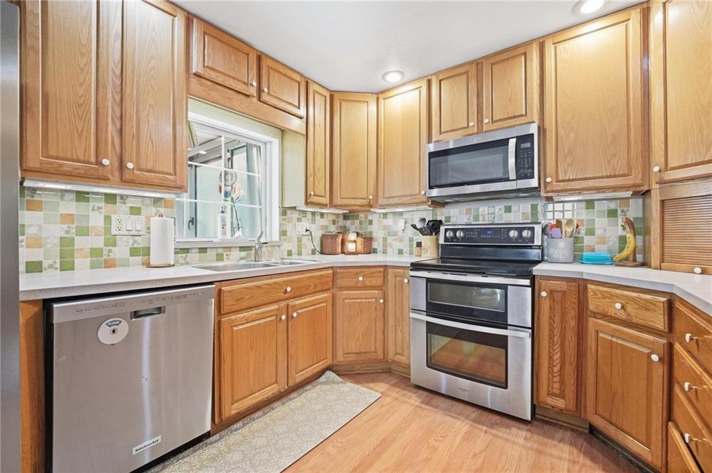 11811 E 53 Street Property Photo 9
