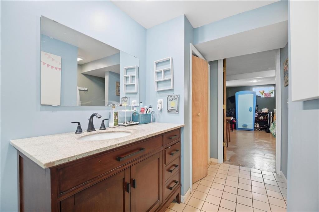 11811 E 53 Street Property Photo 30