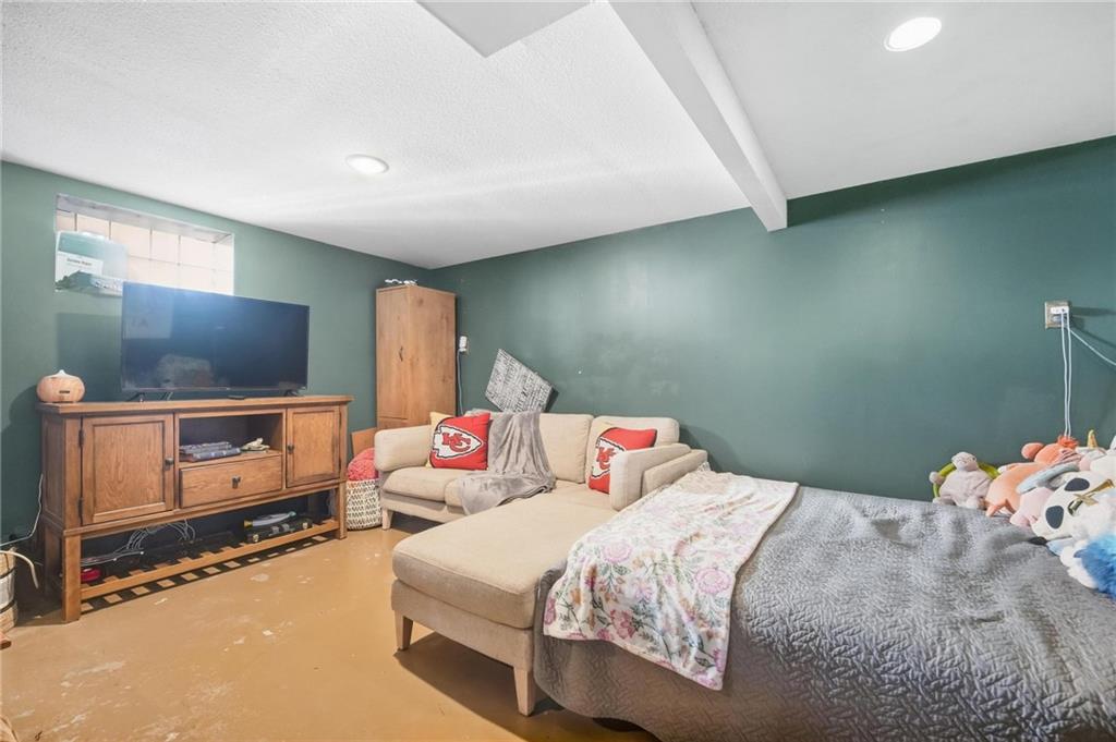 11811 E 53 Street Property Photo 32