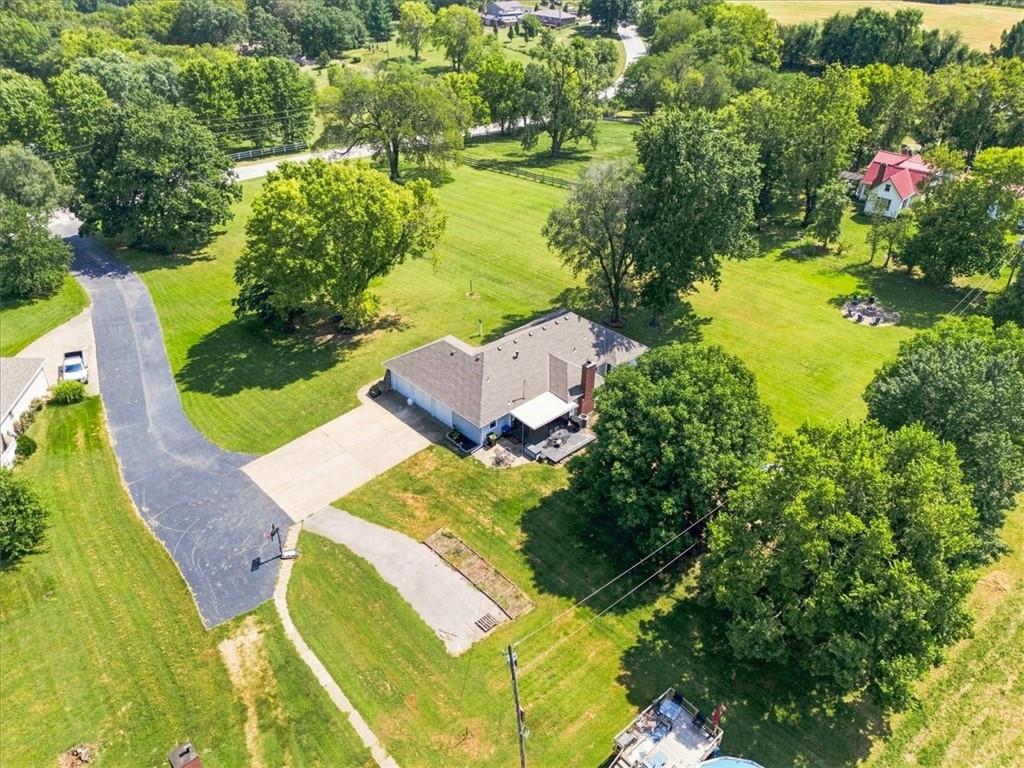702 2nd Avenue Property Photo 3