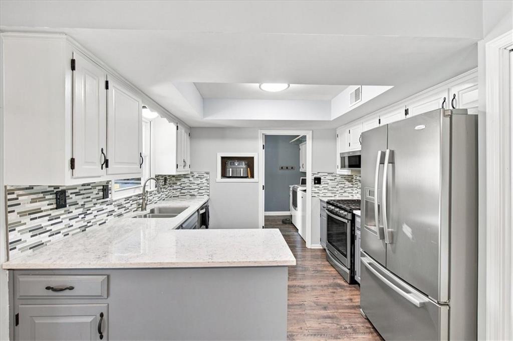 702 2nd Avenue Property Photo 12