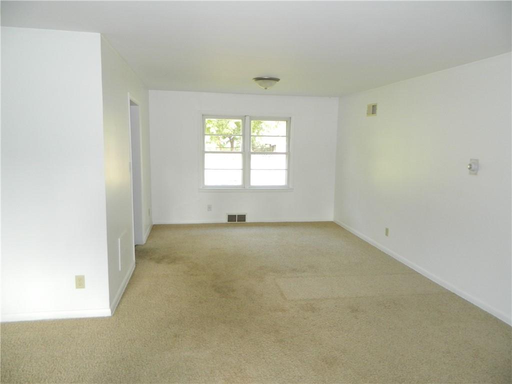 2105 Haskell Avenue Property Photo 2
