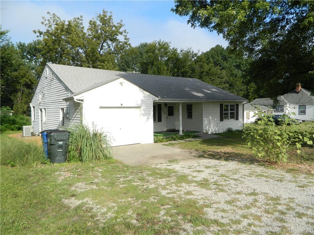 2105 Haskell Avenue Property Photo 14