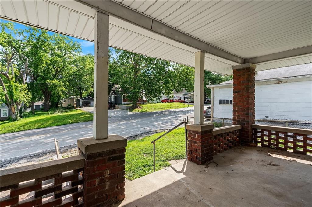 532 Blue Ridge Boulevard Property Photo 3