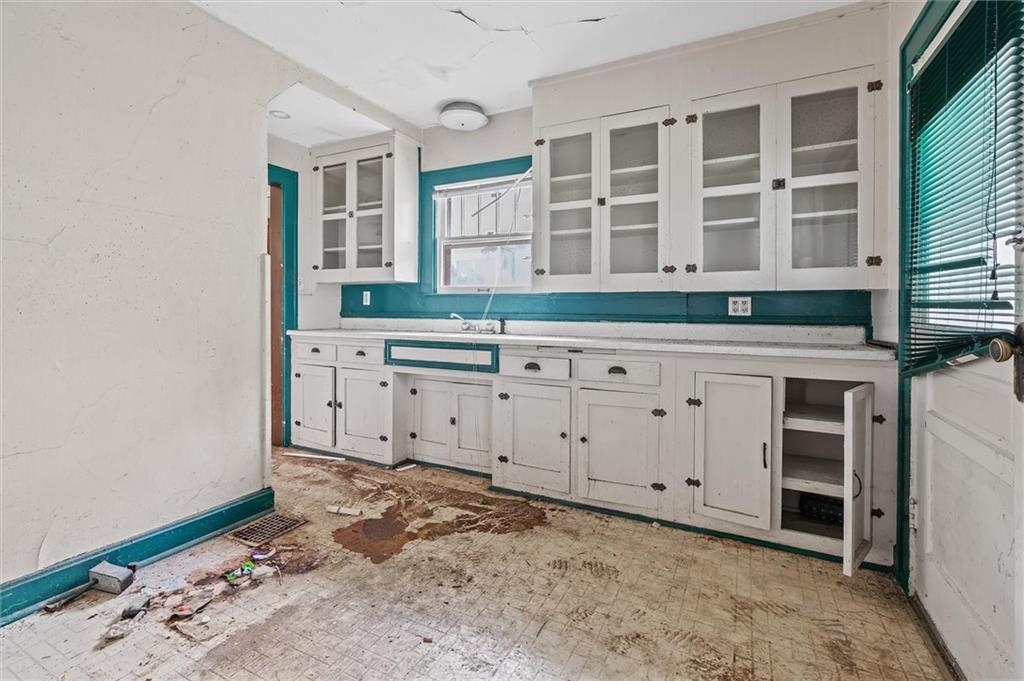 532 Blue Ridge Boulevard Property Photo 8