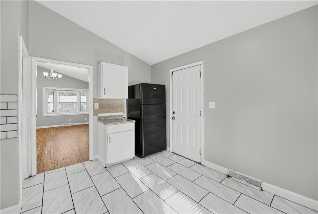 11209 Marsh Avenue Property Photo 10