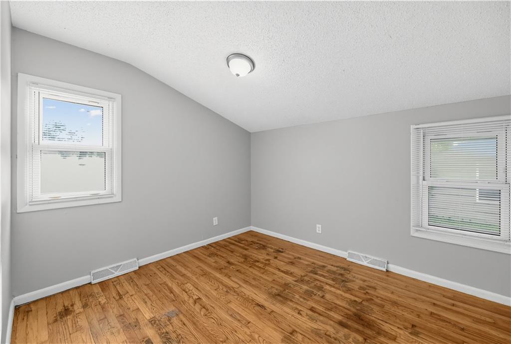 11209 Marsh Avenue Property Photo 15