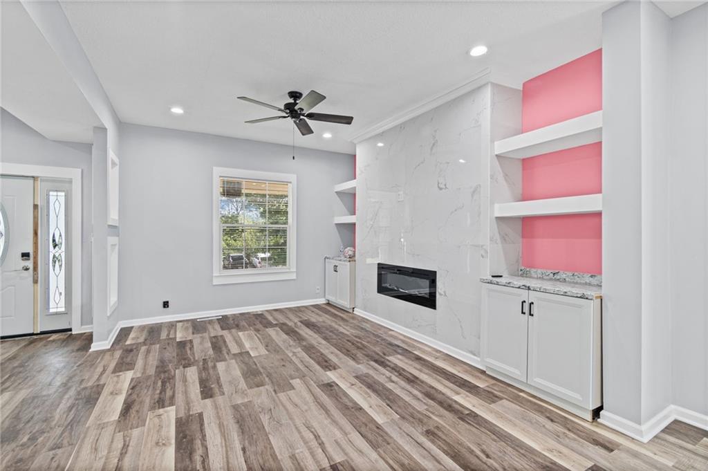330 Jackson Avenue Property Photo 6