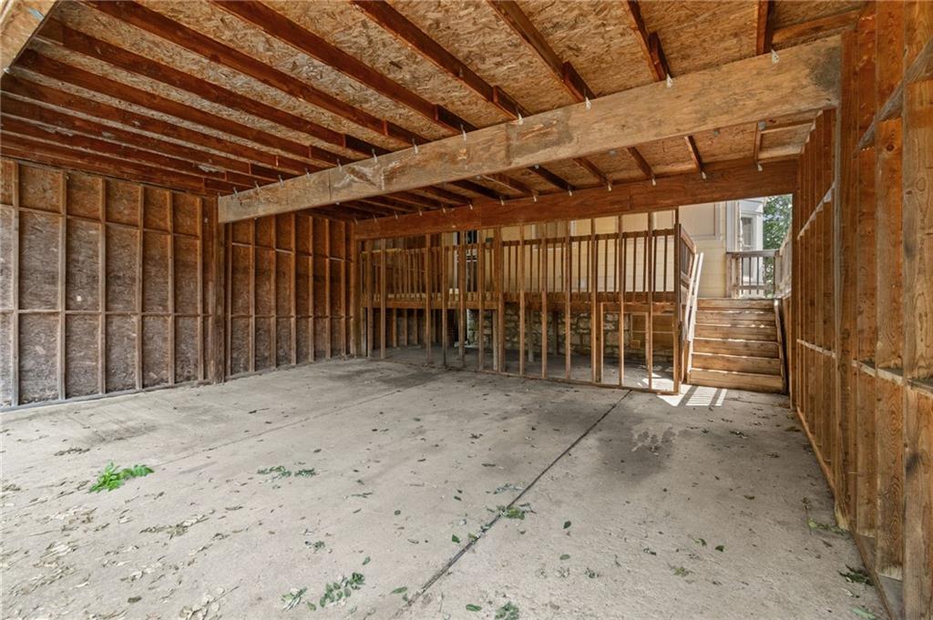 330 Jackson Avenue Property Photo 31