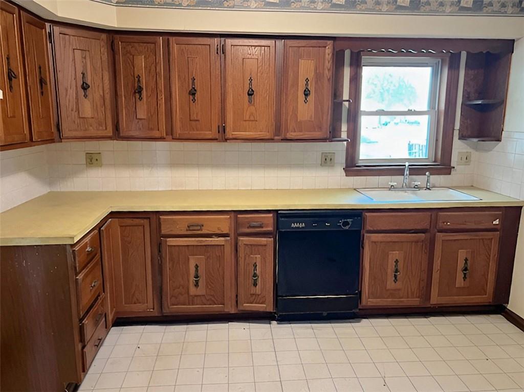 208 S 3rd Street Property Photo 7