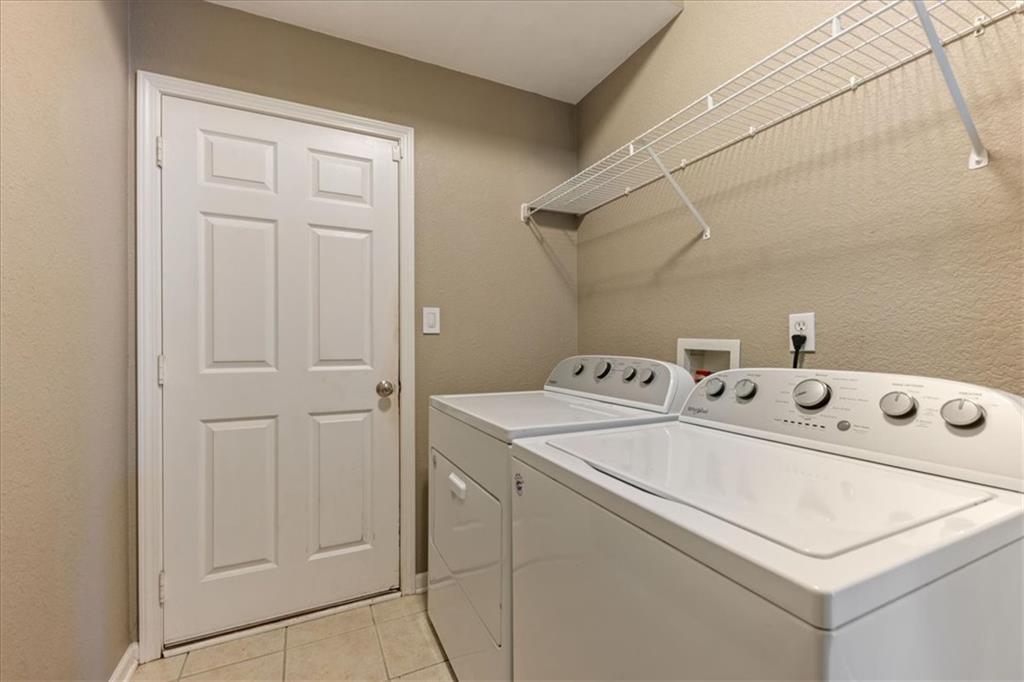 2350 Surrey Drive Property Photo 13