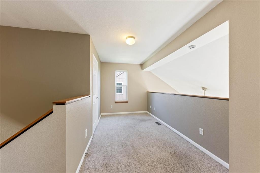 2350 Surrey Drive Property Photo 15