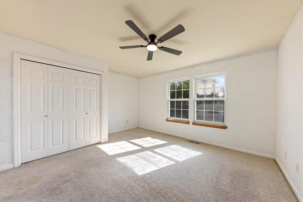 2350 Surrey Drive Property Photo 18