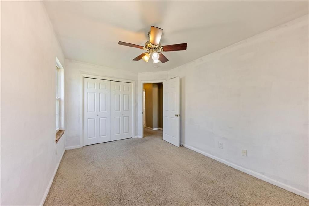 2350 Surrey Drive Property Photo 24