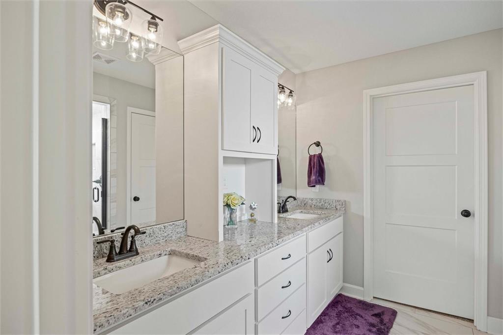 4712 Redwood Street Property Photo 16