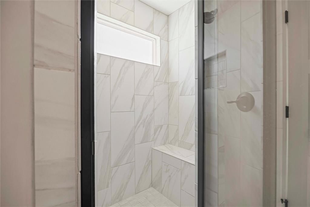 4712 Redwood Street Property Photo 18