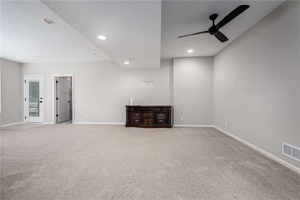 4712 Redwood Street Property Photo 24