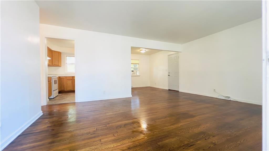 204 N Park Drive Property Photo 2