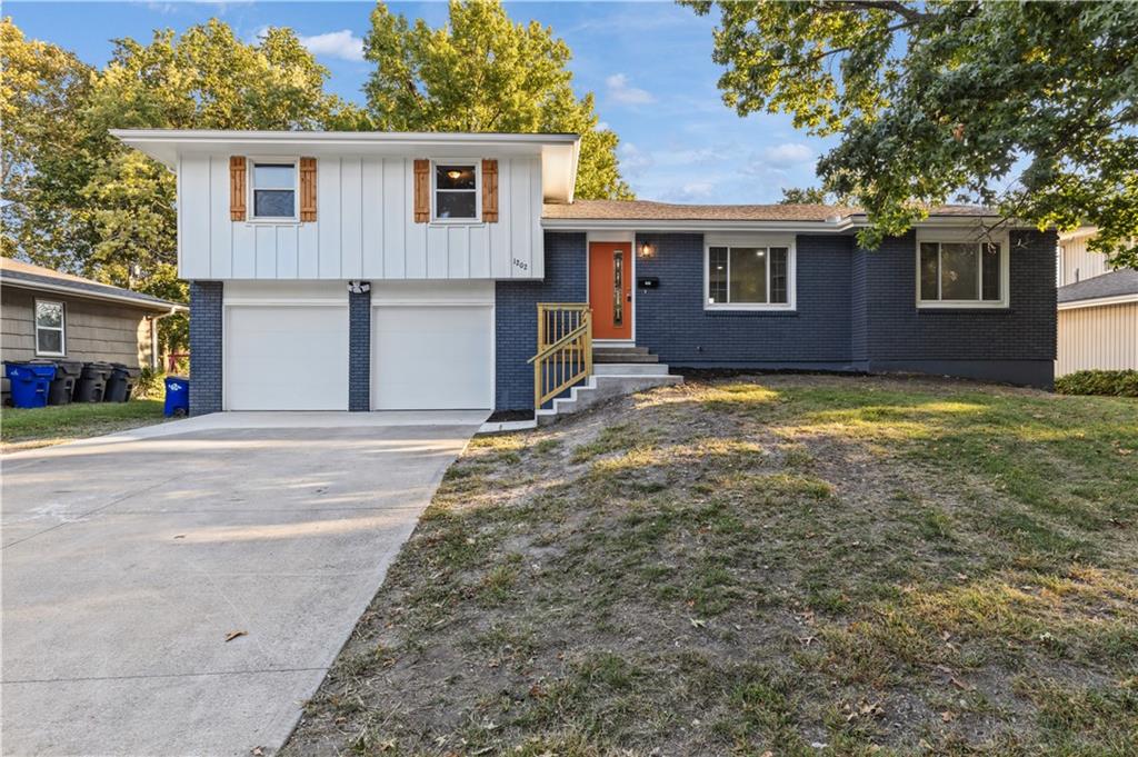 1202 E Ridgeway Drive Property Photo 1