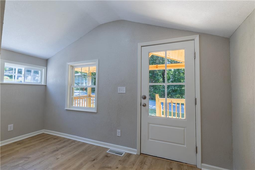 2701 Karnes Road Property Photo 6