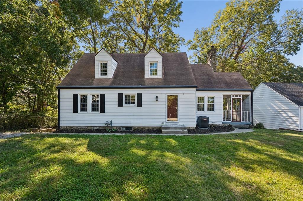 209 Ne Hill Street Property Photo 1