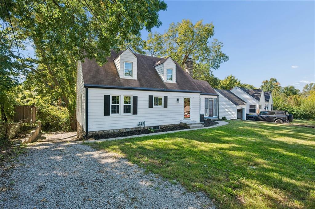 209 Ne Hill Street Property Photo 3