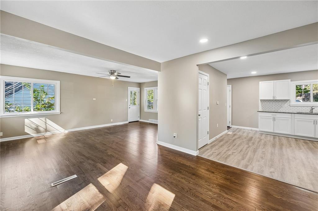 209 Ne Hill Street Property Photo 10