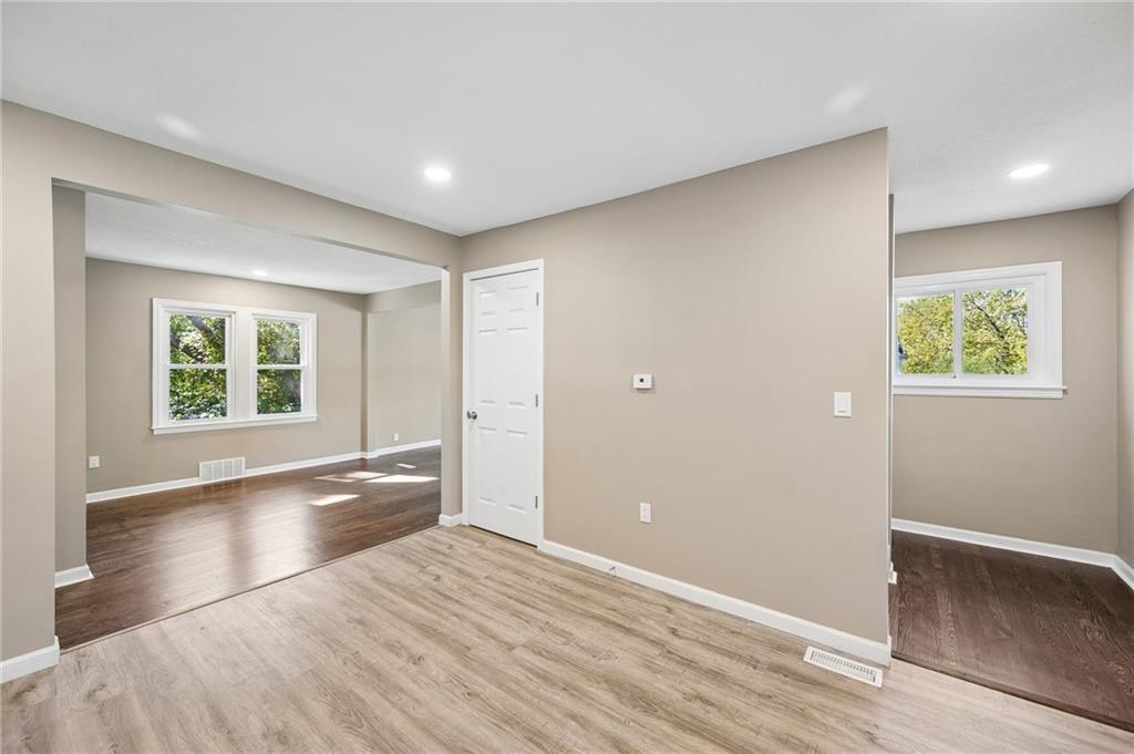 209 Ne Hill Street Property Photo 13
