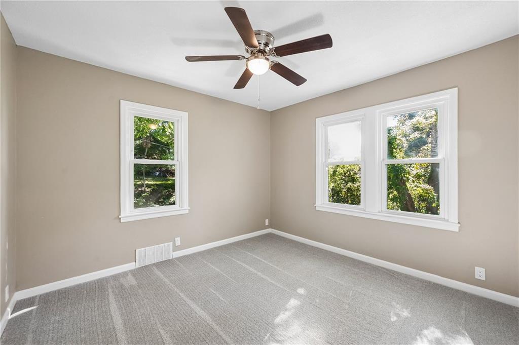 209 Ne Hill Street Property Photo 20