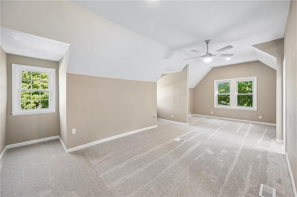 209 Ne Hill Street Property Photo 24