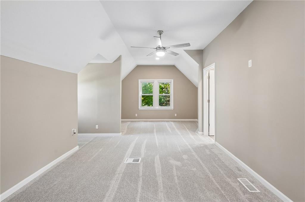 209 Ne Hill Street Property Photo 25