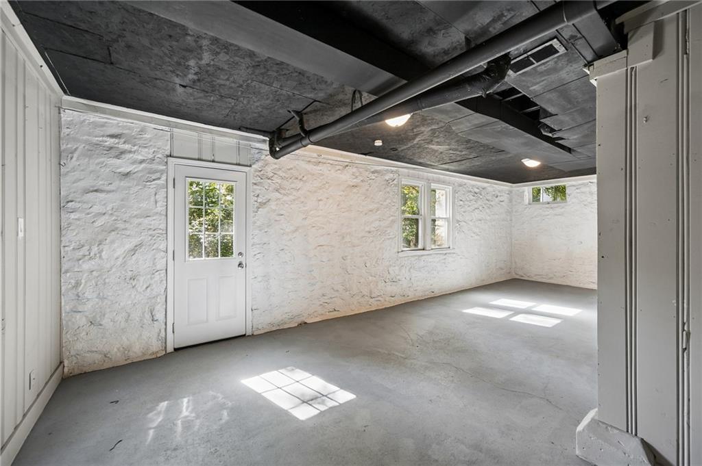 209 Ne Hill Street Property Photo 38