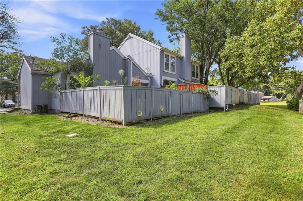 12214 W 79th Terrace Property Photo 25