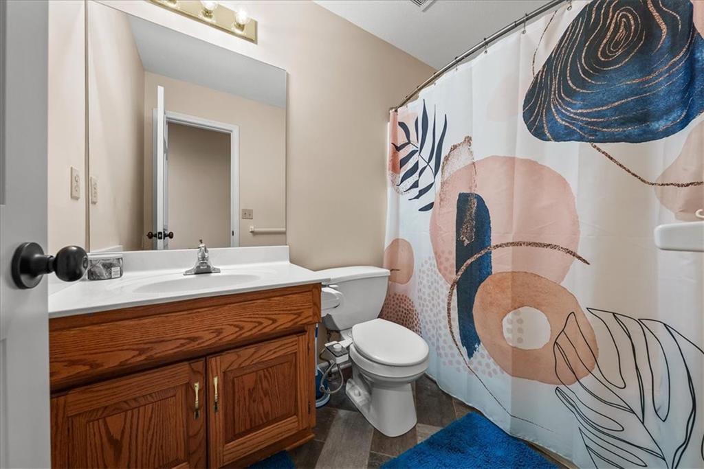 1104 Regency Drive Property Photo 9