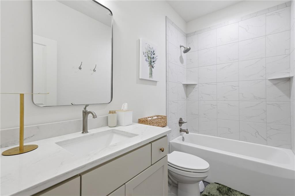11229 Brome Drive Property Photo 13