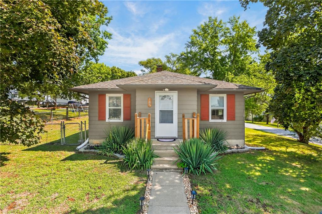 105 S July Street Property Photo 1