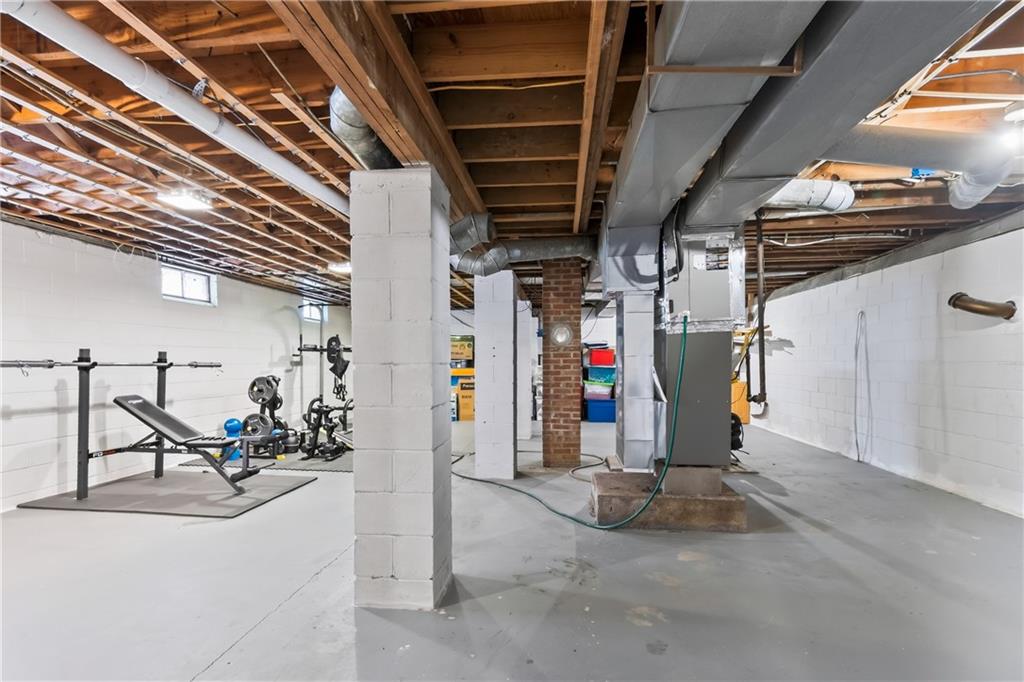 105 S July Street Property Photo 23