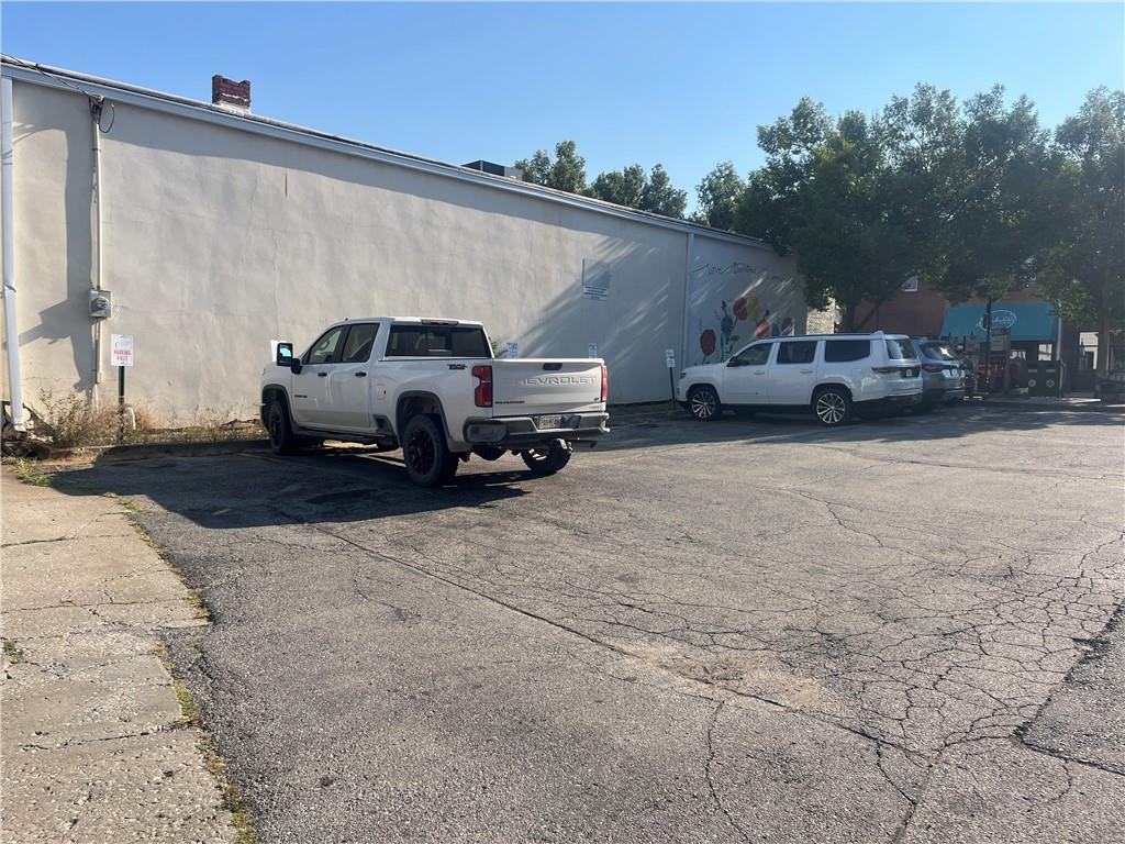 118 N Holden Street Property Photo 4
