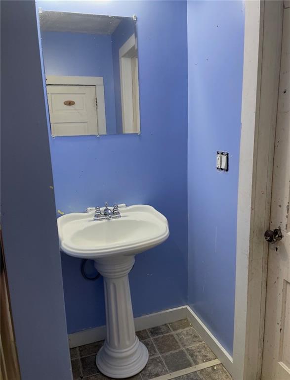 202 N Alanthus Avenue Property Photo 10