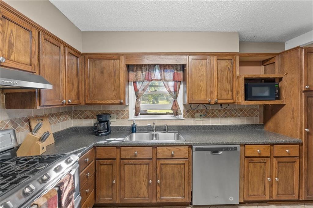 9341 Mullen Road Property Photo 9