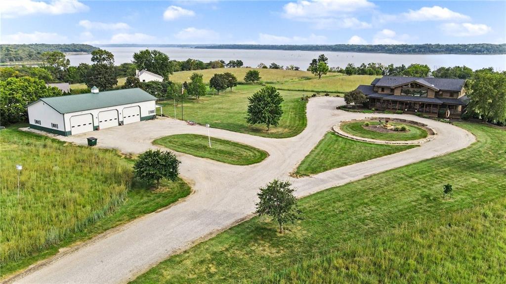 521 N 1450th Road Property Photo 15