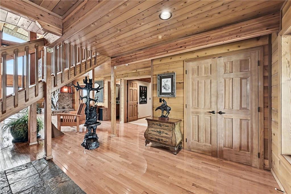 521 N 1450th Road Property Photo 25