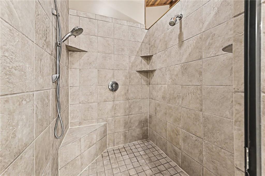 521 N 1450th Road Property Photo 48