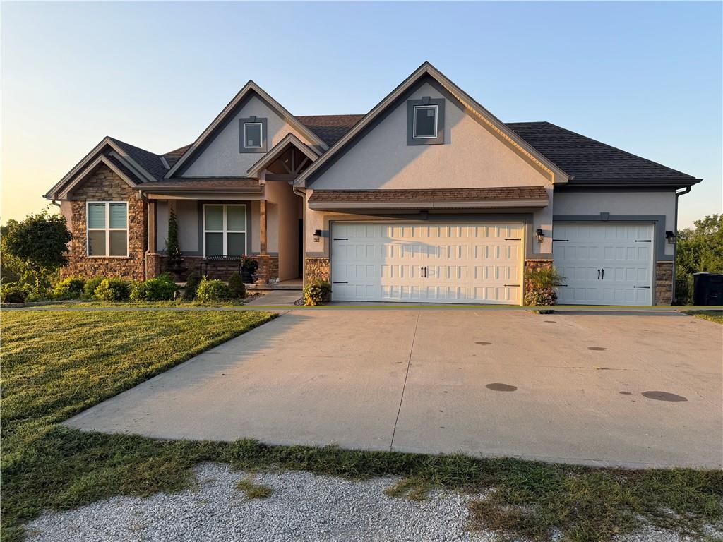 1404 Se Bush Road Property Photo 1