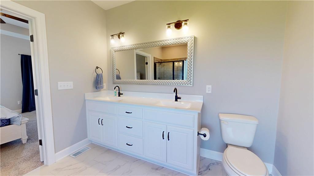 1404 Se Bush Road Property Photo 19