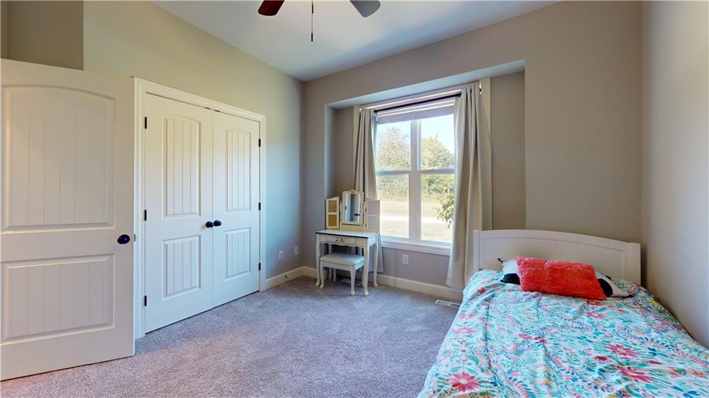 1404 Se Bush Road Property Photo 21