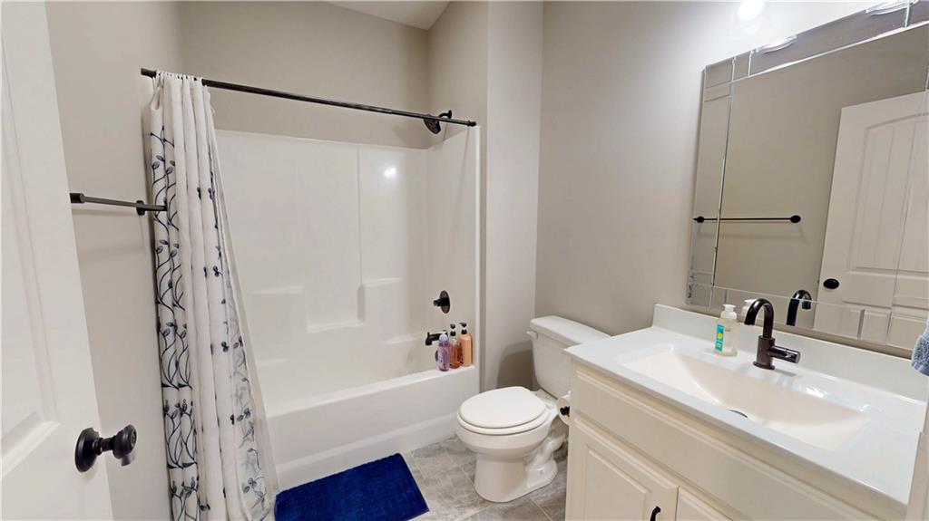 1404 Se Bush Road Property Photo 25