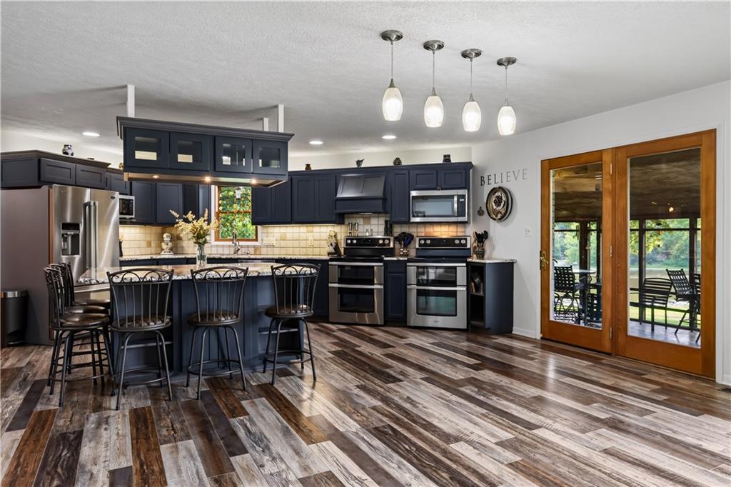 21185 R Road Property Photo 10